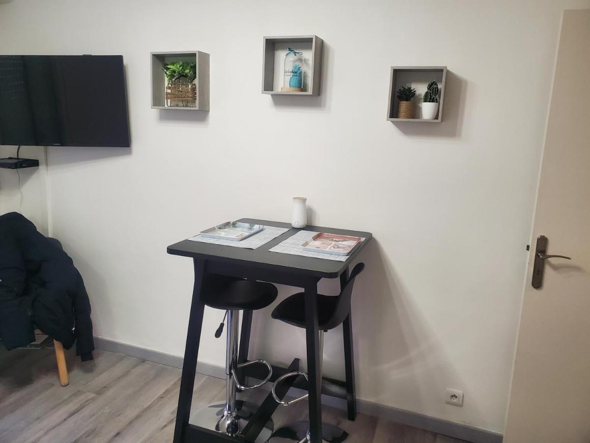شقة Joli Petit Studio Au Centre De Carry Le Rouet المظهر الخارجي الصورة